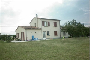villa à la vente -   81100  CASTRES, surface 198 m2 vente villa - UBI462084419